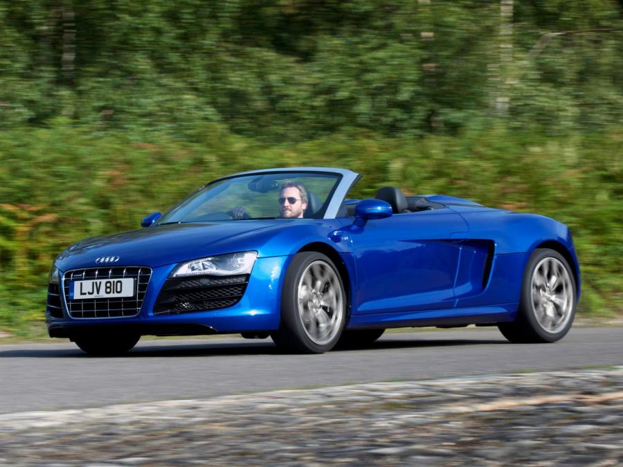  Audi R8 V10 Spyder 2010 года  (UK) (фото 10 из 23)